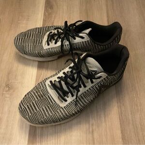 Reebok Men's Black and White Patterned Sneakers